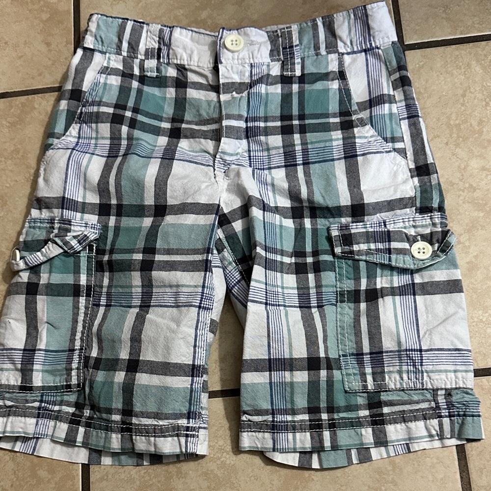 Old Navy Green Plaid Cargo Shorts